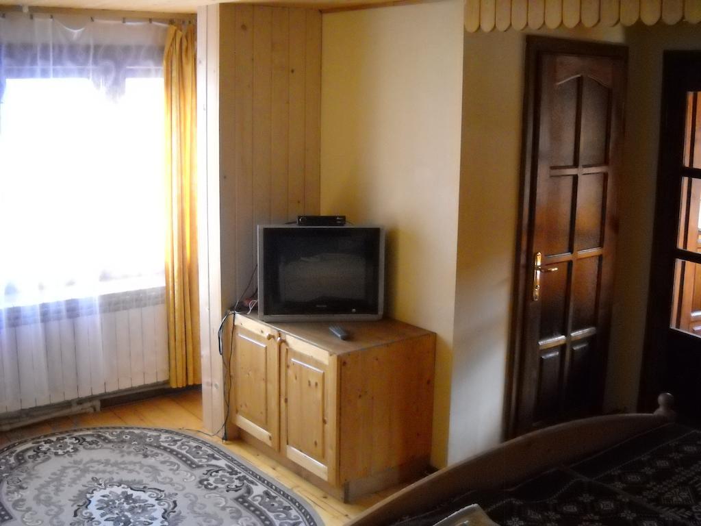 Smerekova Hata Hotel Ясиня Екстериор снимка