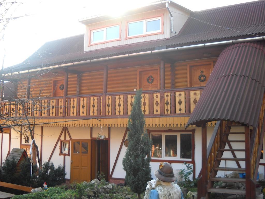 Smerekova Hata Hotel Ясиня Екстериор снимка