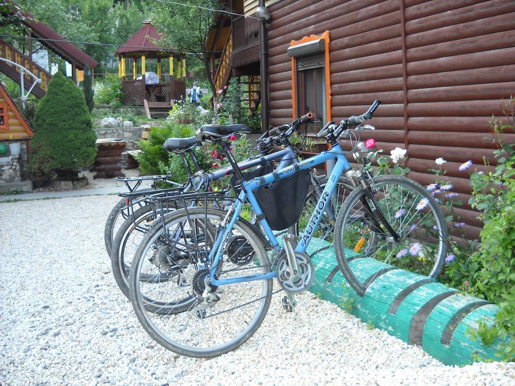 Smerekova Hata Hotel Ясиня Екстериор снимка